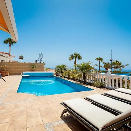 With Views And Heated Pool Ferienhaus Puerto de Santiago (Tenerife)
