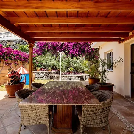 Holiday home With Views And Heated Pool